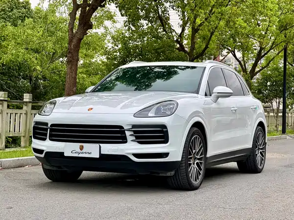 Porsche Cayenne 2021