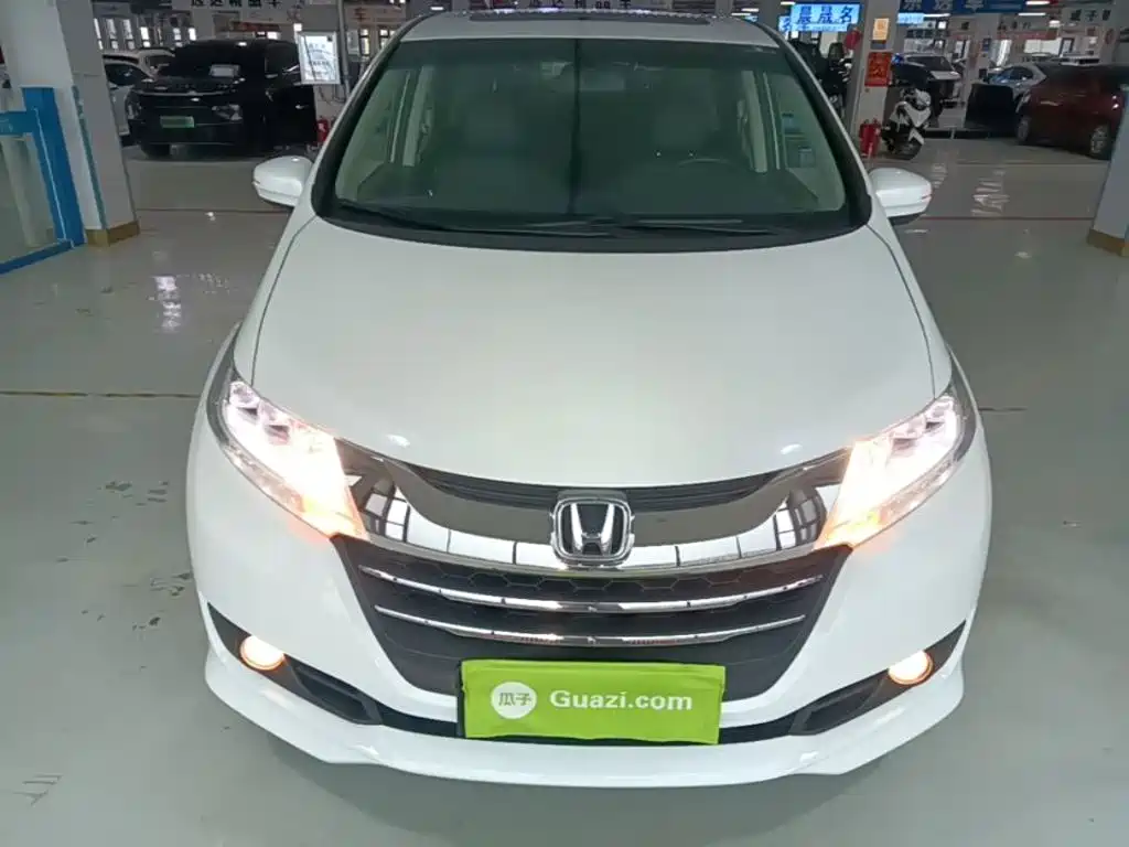 Honda Odyssey 2018 — фото 3