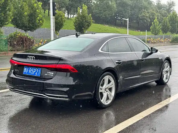 Audi A7L 2023