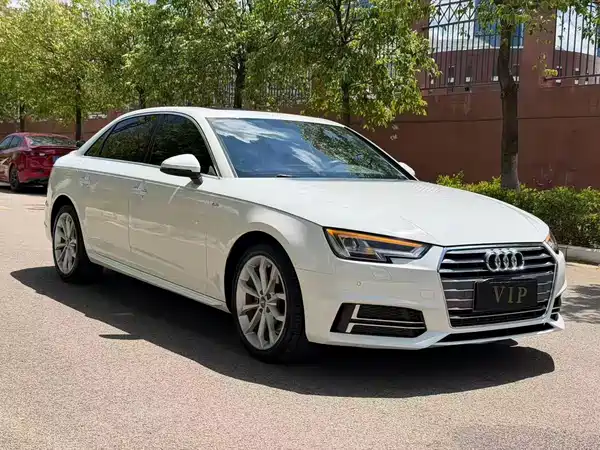 Audi A4L 2018