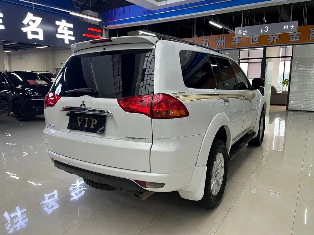Mitsubishi Pajero Sport 2016 — фото 6