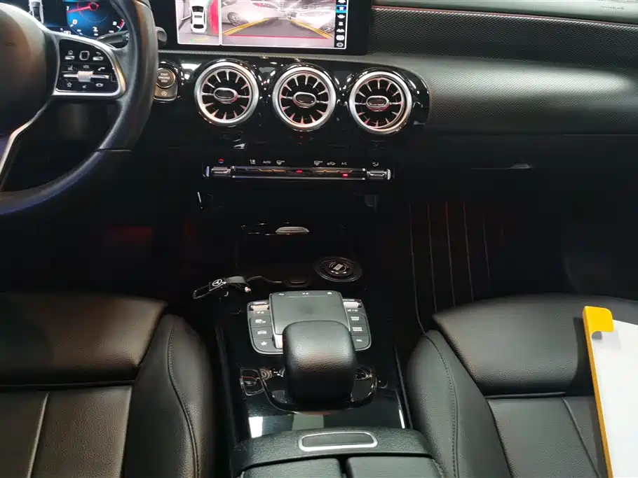 Mercedes-Benz A-Class 2021 — фото 16