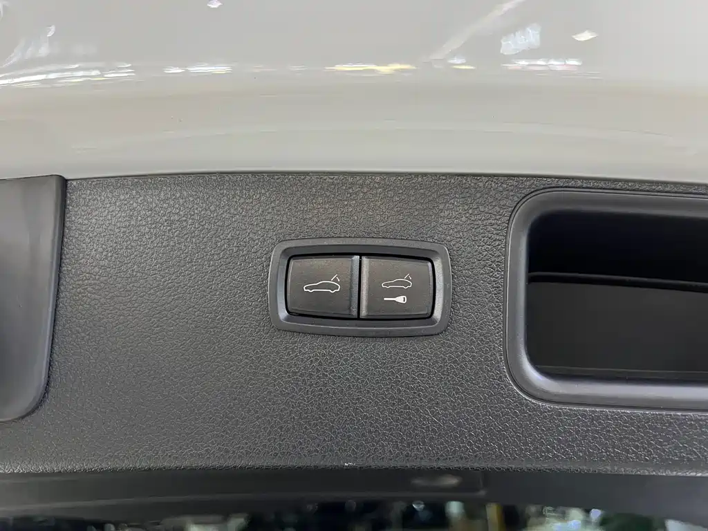 Porsche Macan 2022 — фото 15