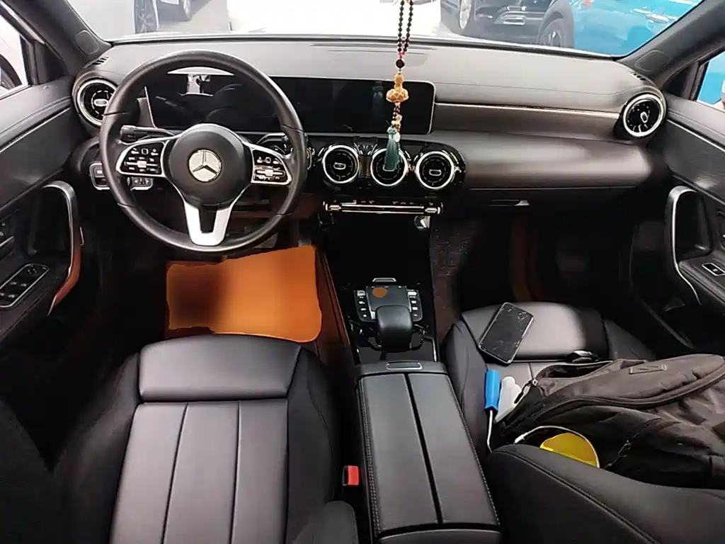Mercedes-Benz A-Class 2020 — фото 16