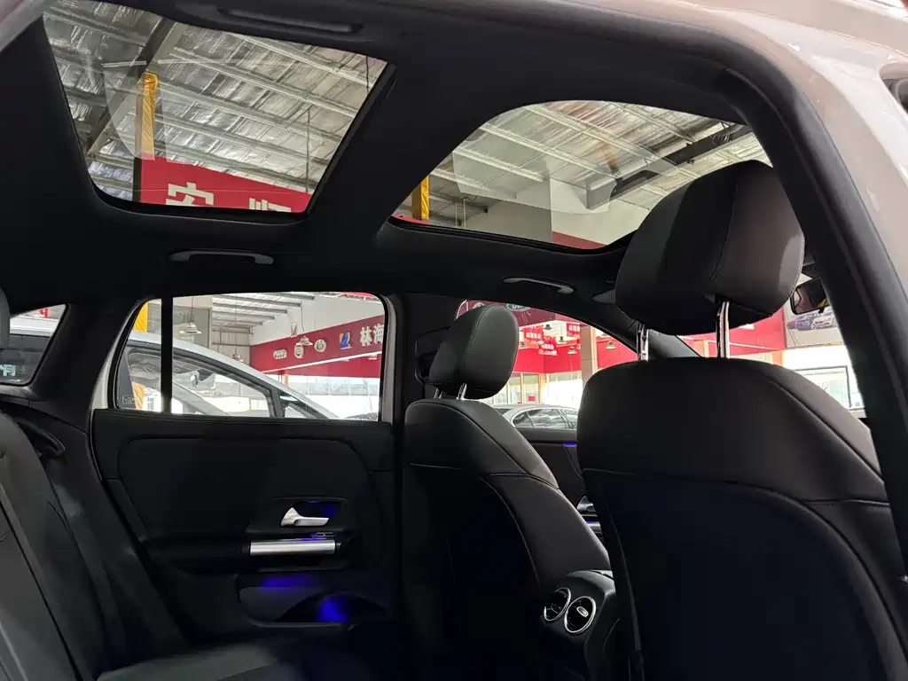 Mercedes-Benz GLA 2021