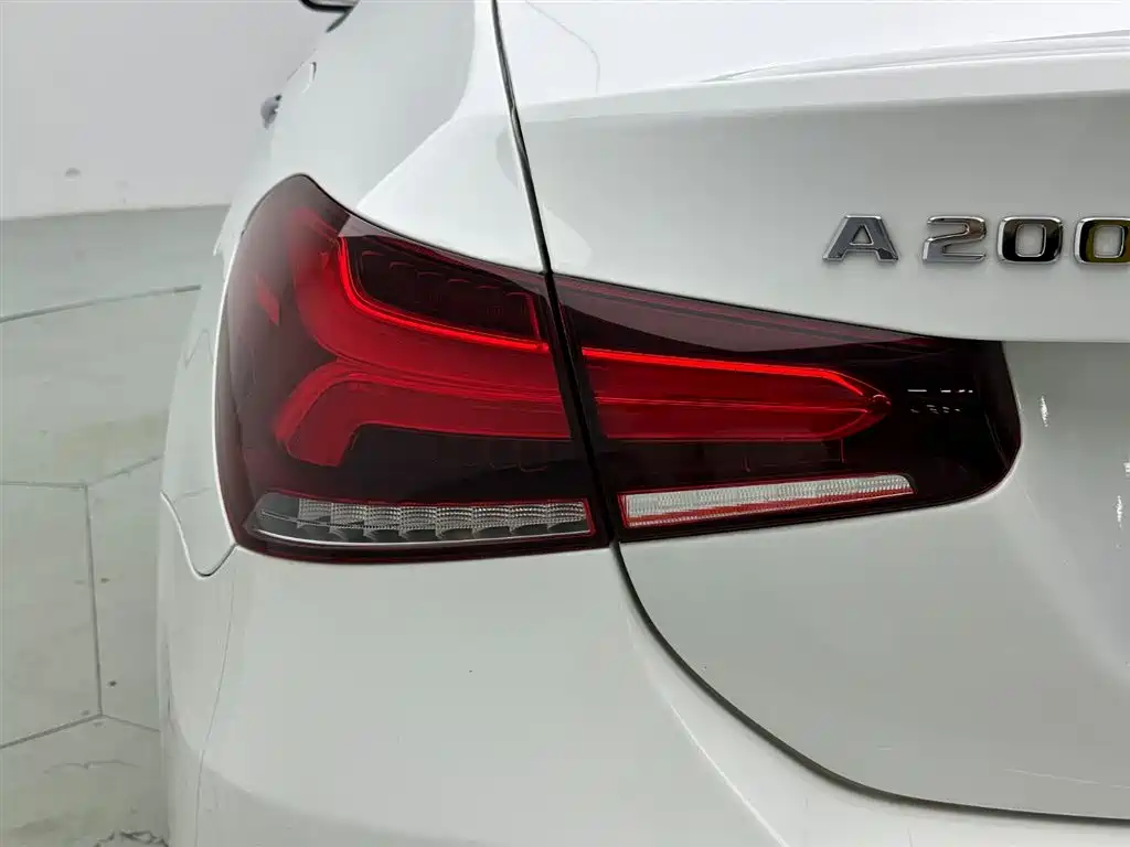Mercedes-Benz A-Class 2022 — фото 3