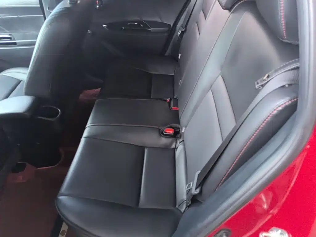 Toyota Yaris L 2023 — фото 17