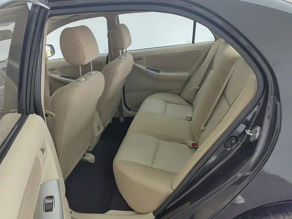 Toyota Corolla 2015 — фото 15
