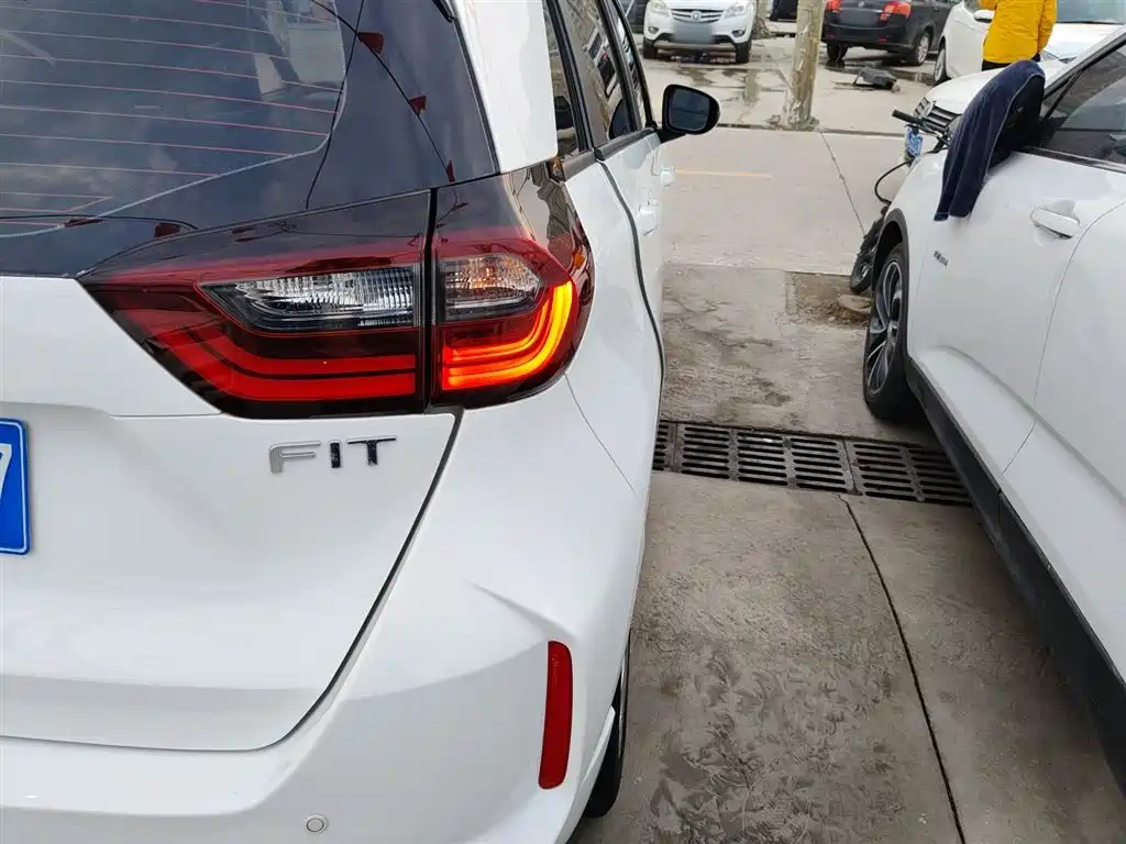 Honda Fit 2023 — фото 8