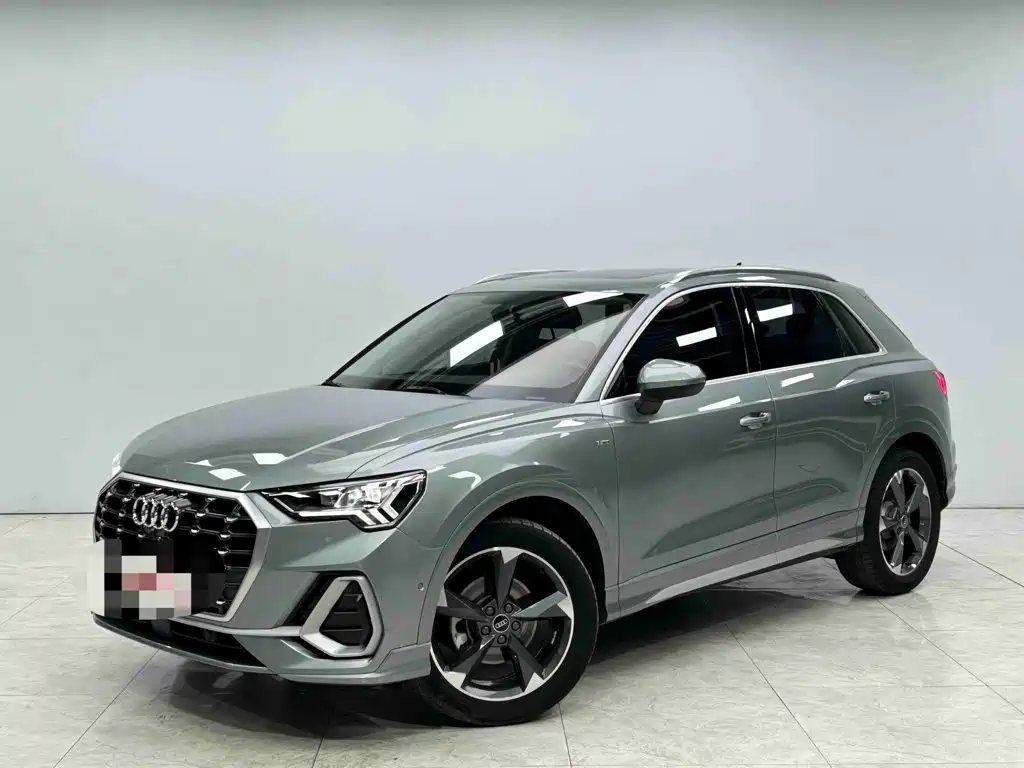 Audi Q3 2022 — фото 1