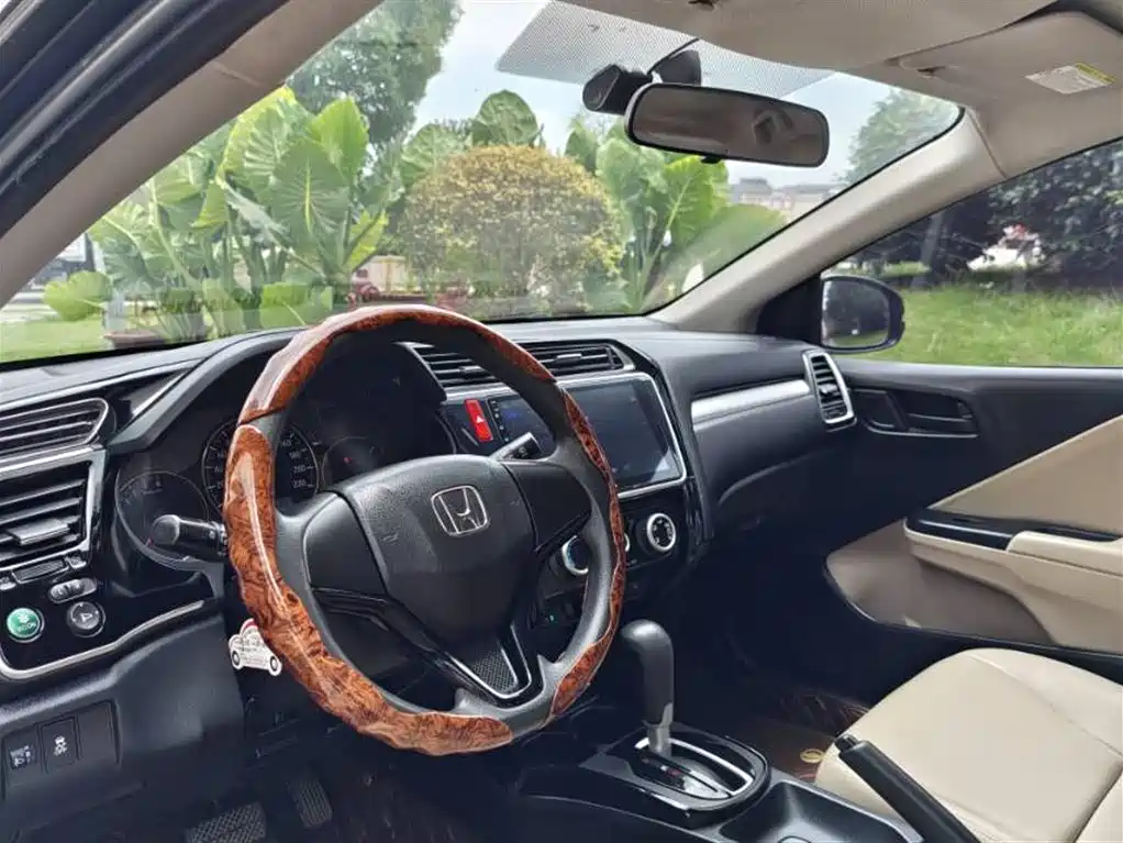 Honda Greiz 2016