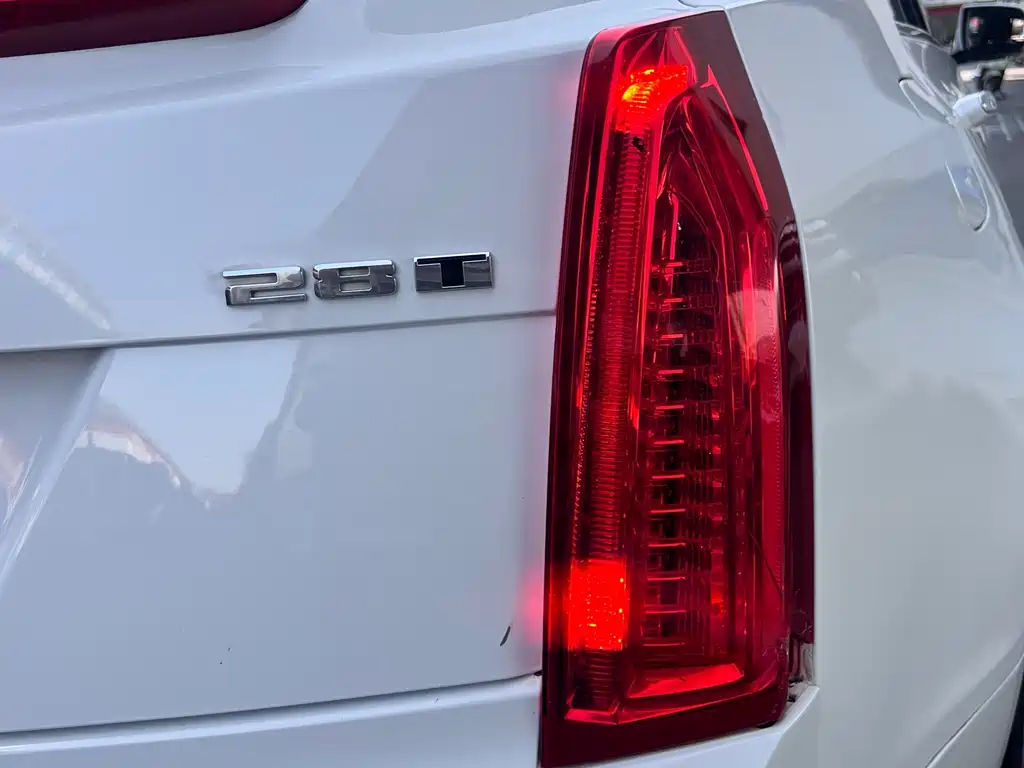 Cadillac ATS-L 2016 — фото 19