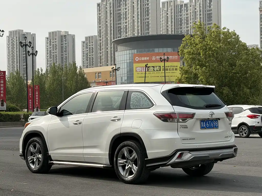 Toyota Highlander 2017 — фото 22