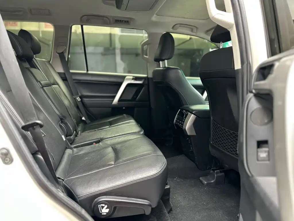 Toyota Prado 2019 — фото 10