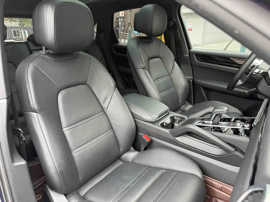 Porsche Cayenne 2019 — фото 10