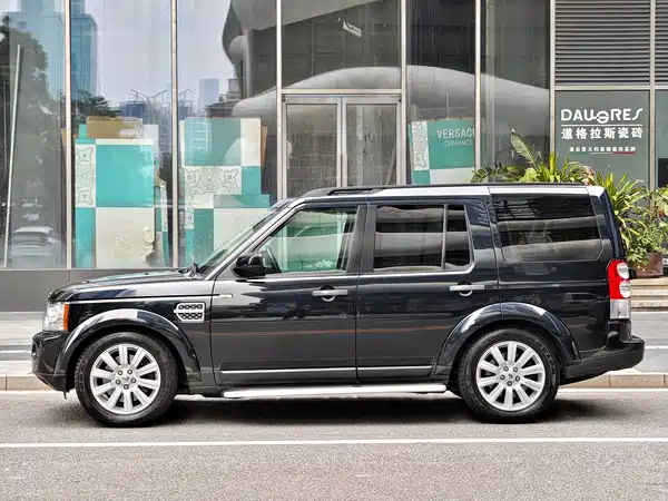 Land Rover Discovery 2012