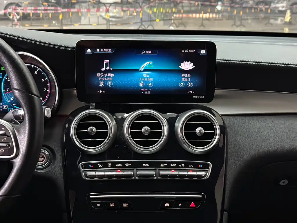 Mercedes-Benz GLC 2021 — фото 12