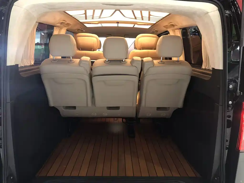 Mercedes-Benz Vito 2023 — фото 10
