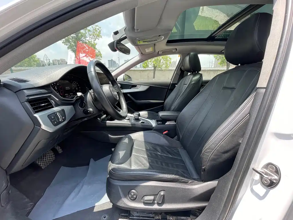 Audi A4L 2019