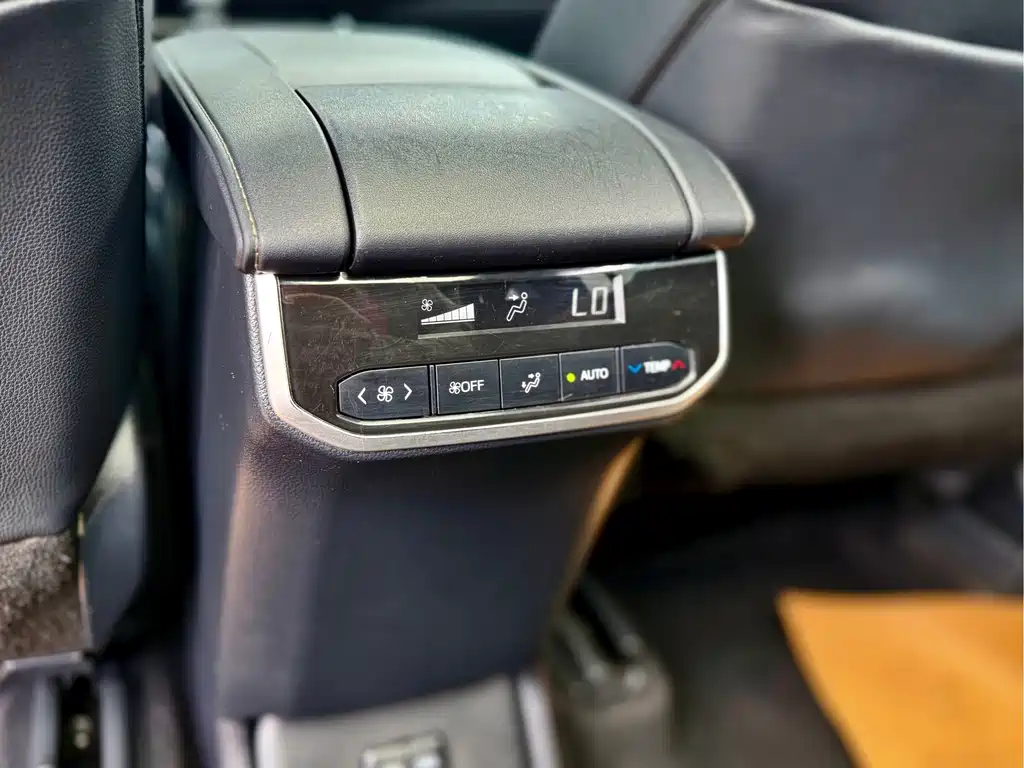 Toyota Crown Kluger 2021 — фото 18