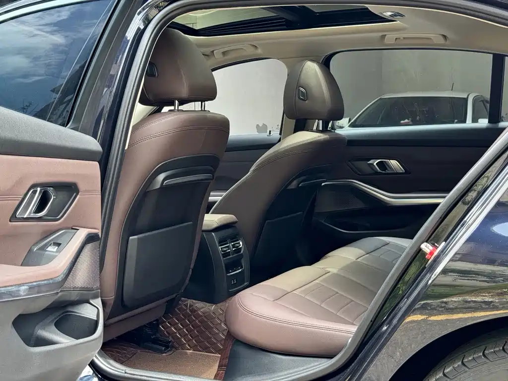 BMW 3 Series 2021