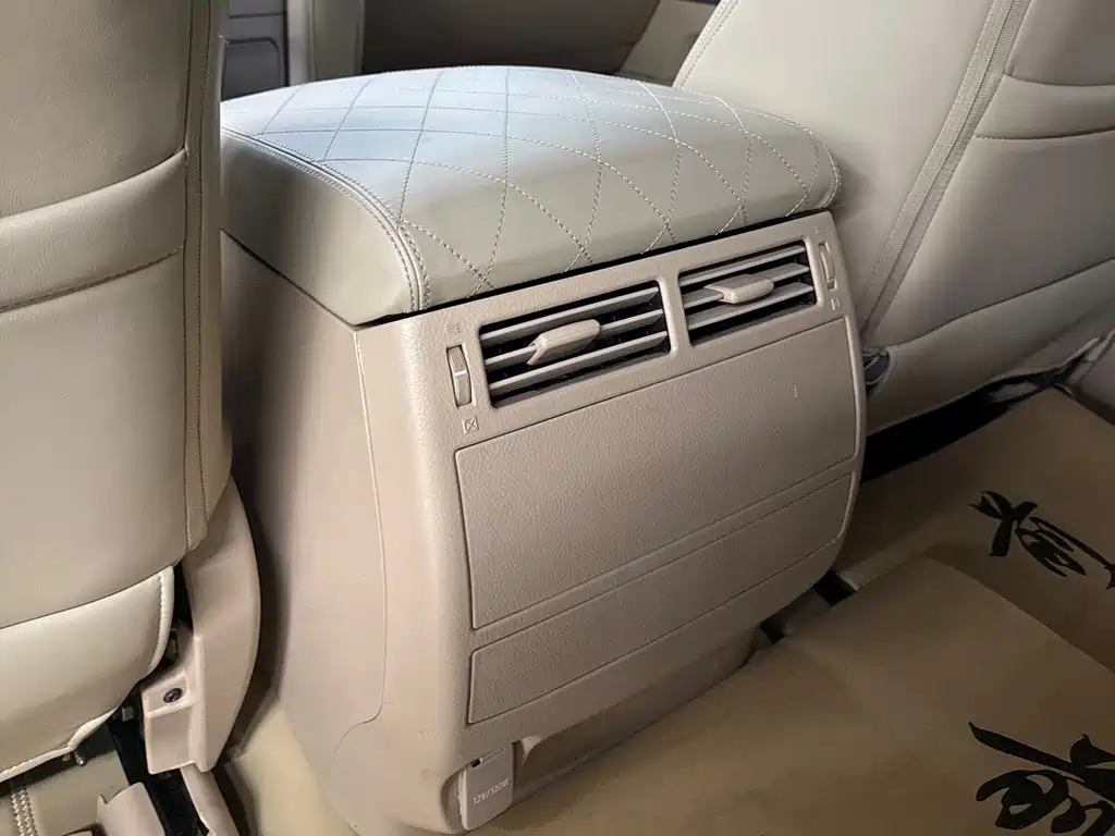 Toyota Land Cruiser 2016 — фото 29