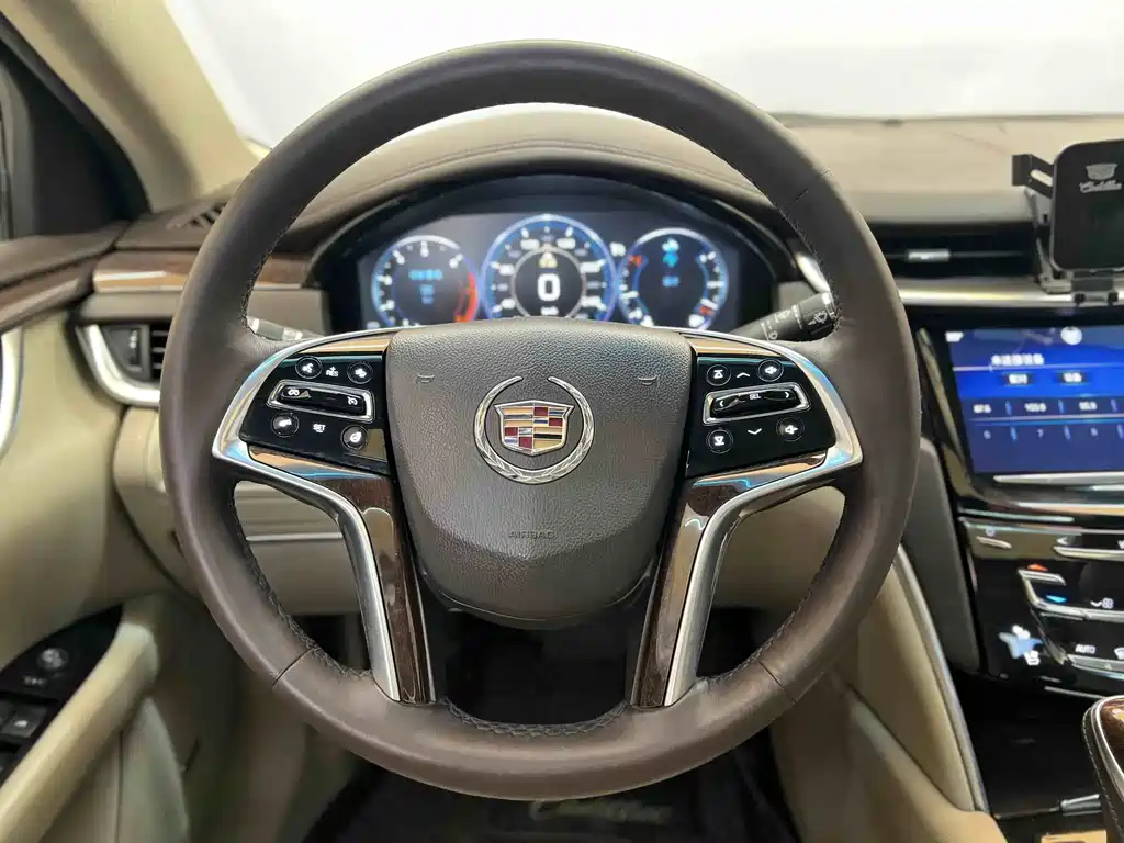Cadillac XTS 2013 — фото 14