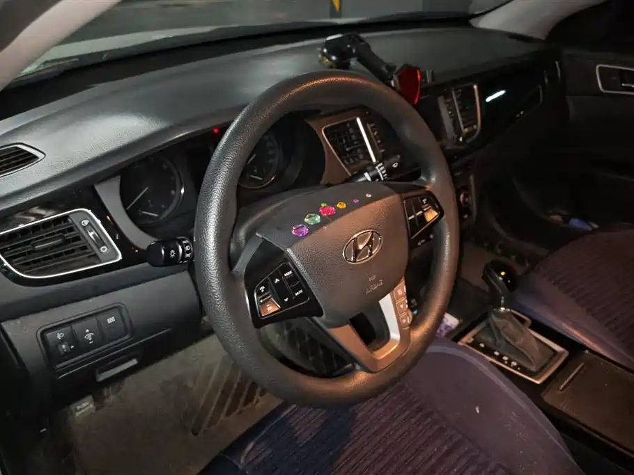 Hyundai Mistra 2015 — фото 15