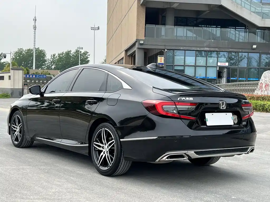 Honda Accord 2023 — фото 4