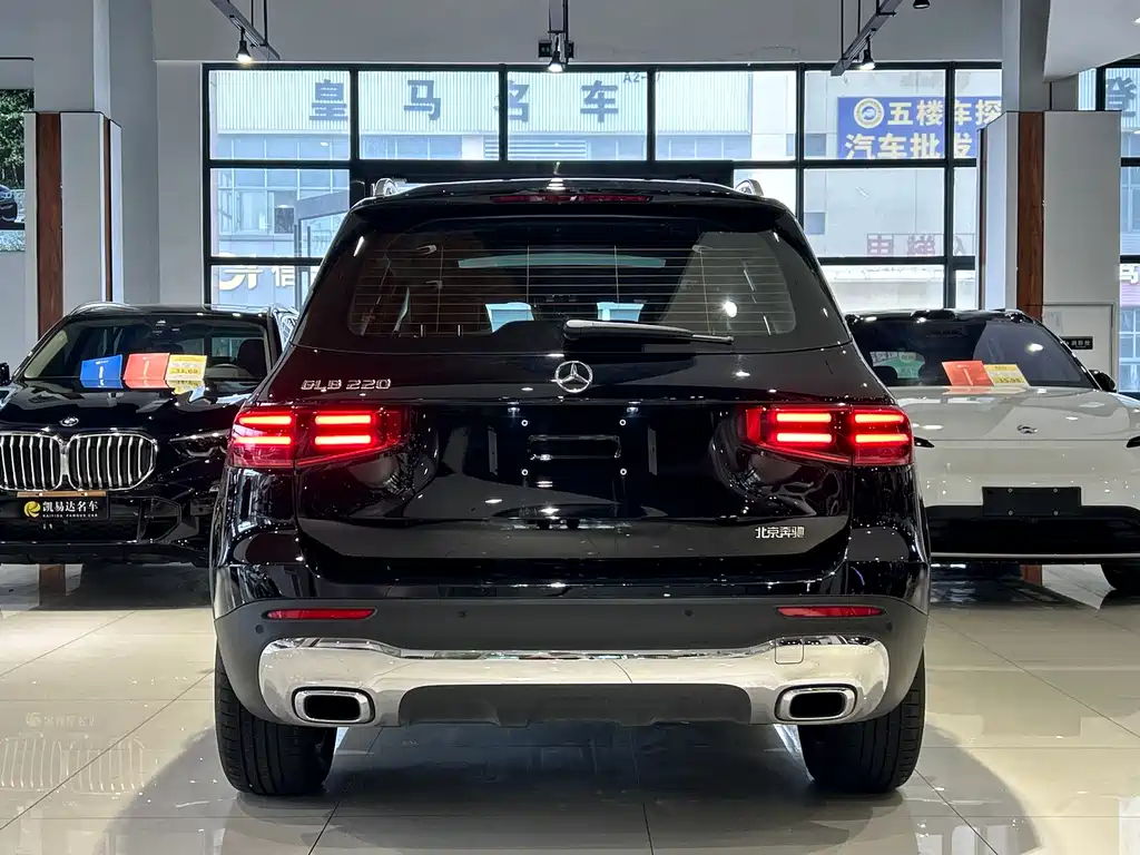 Mercedes-Benz GLB 2024 — фото 28