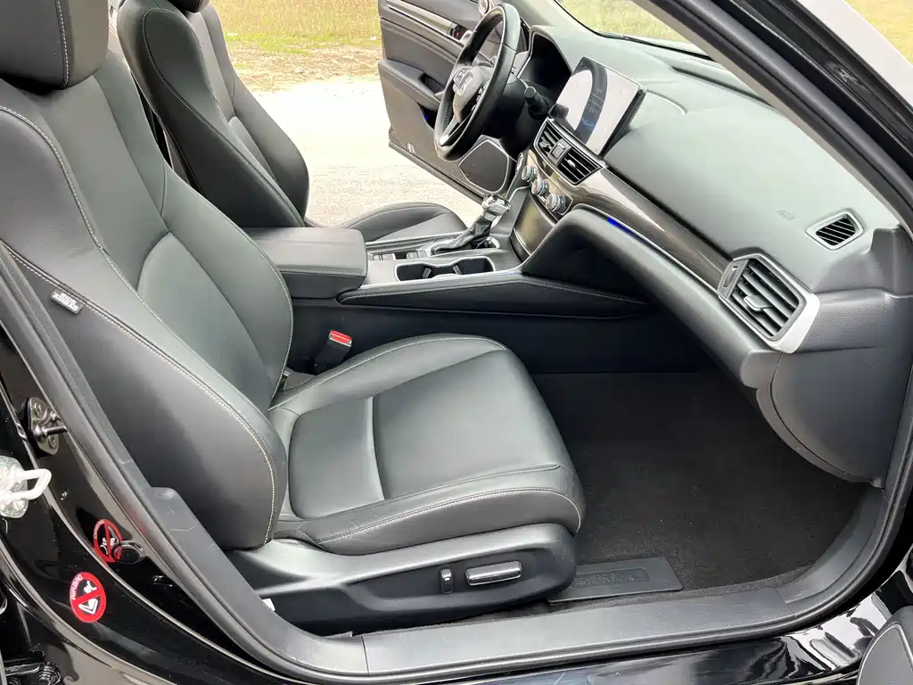 Honda Accord 2023 — фото 16