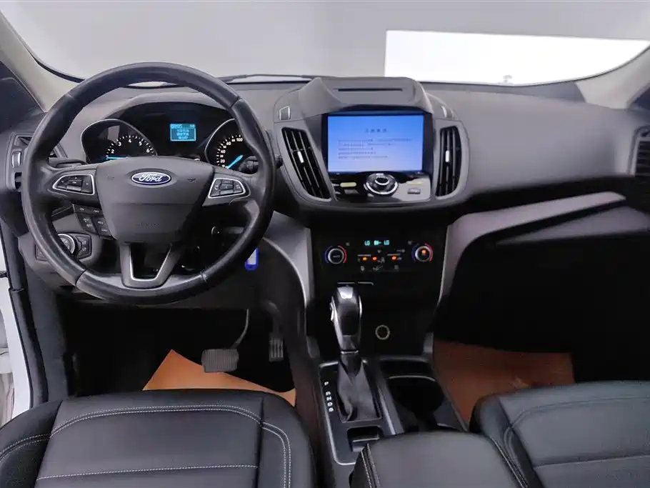 Ford Kuga 2018 — фото 12