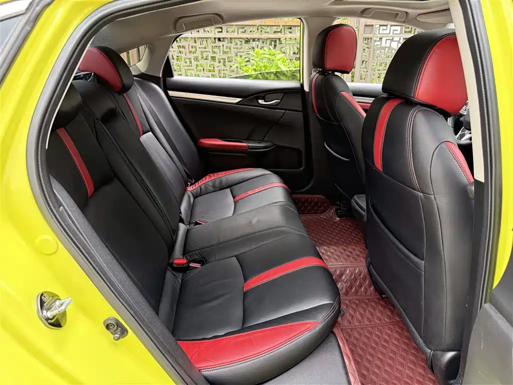 Honda Civic 2020 — фото 18