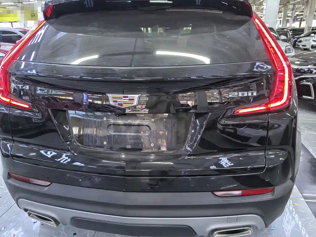 Cadillac XT4 2021 — фото 5