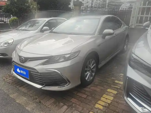 Toyota Camry 2021