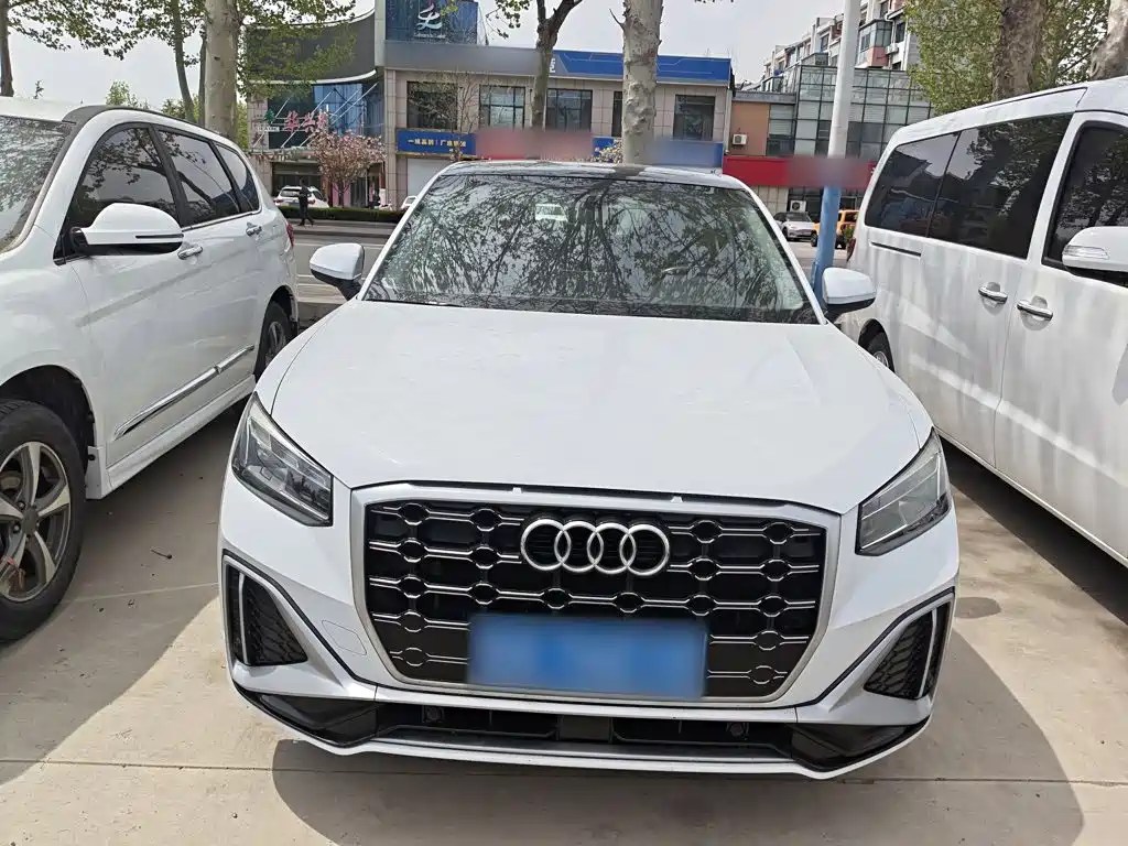 Audi Q2L 2022