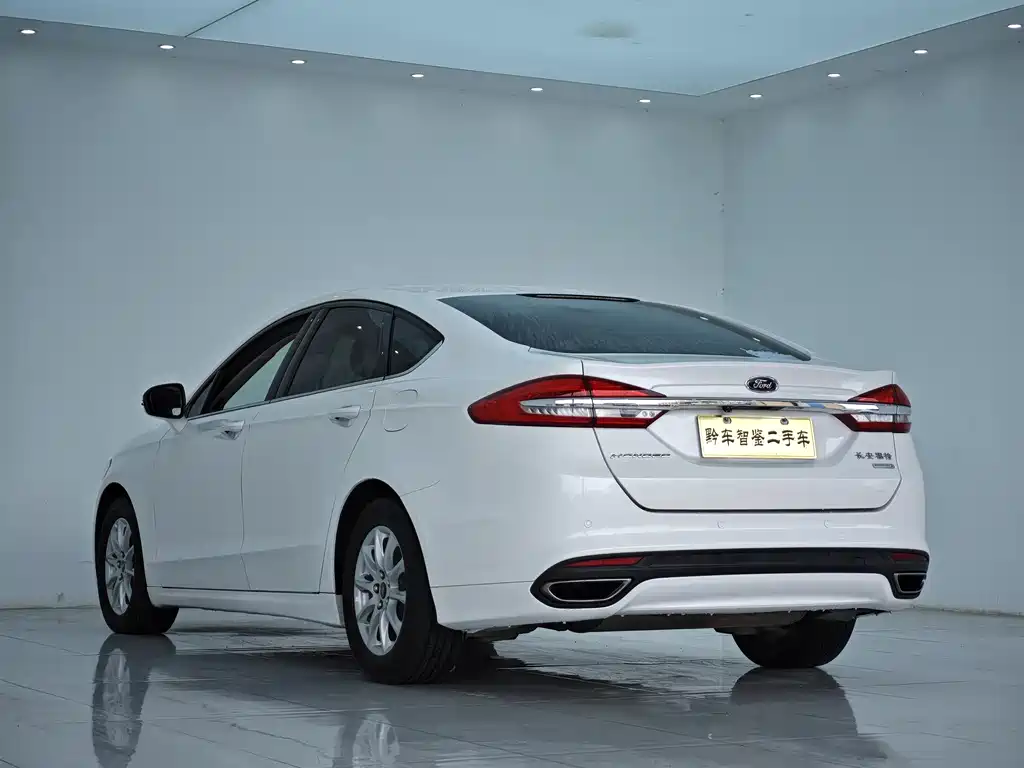 Ford Mondeo 2018 — фото 4