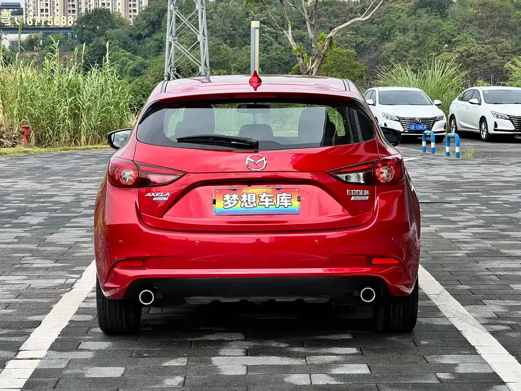 Mazda 3 Axela 2018 — фото 7