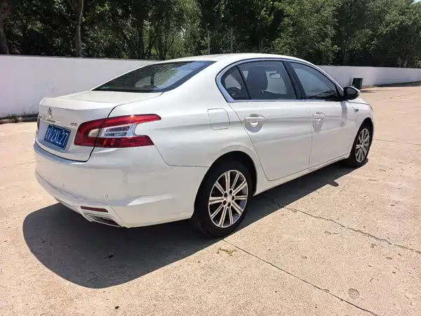 Peugeot 408 2016
