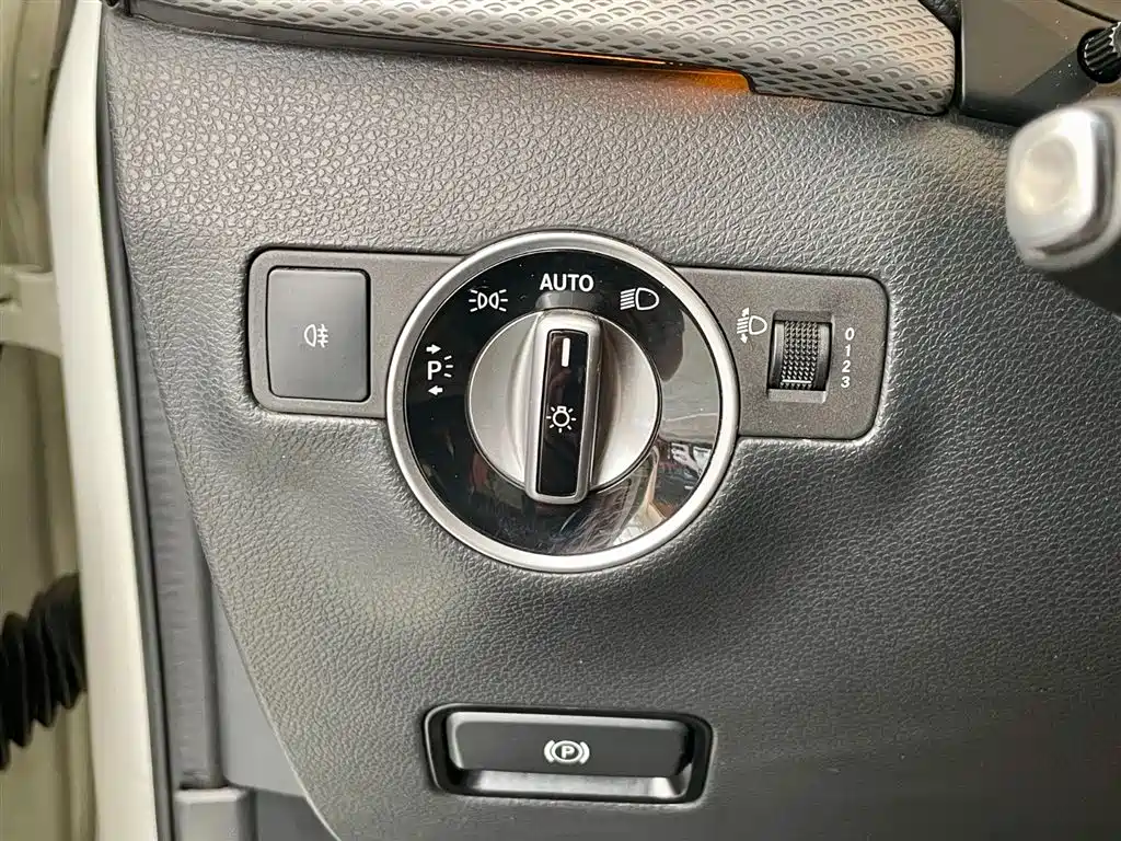 Mercedes-Benz B-Class 2019 — фото 18