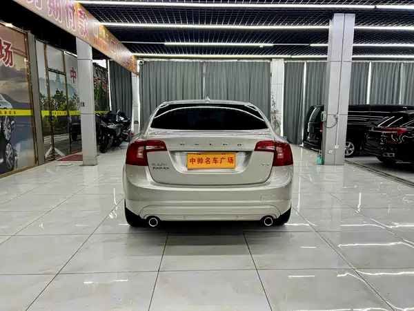 Volvo S60 2019