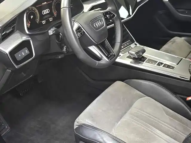 Audi A6L 2022