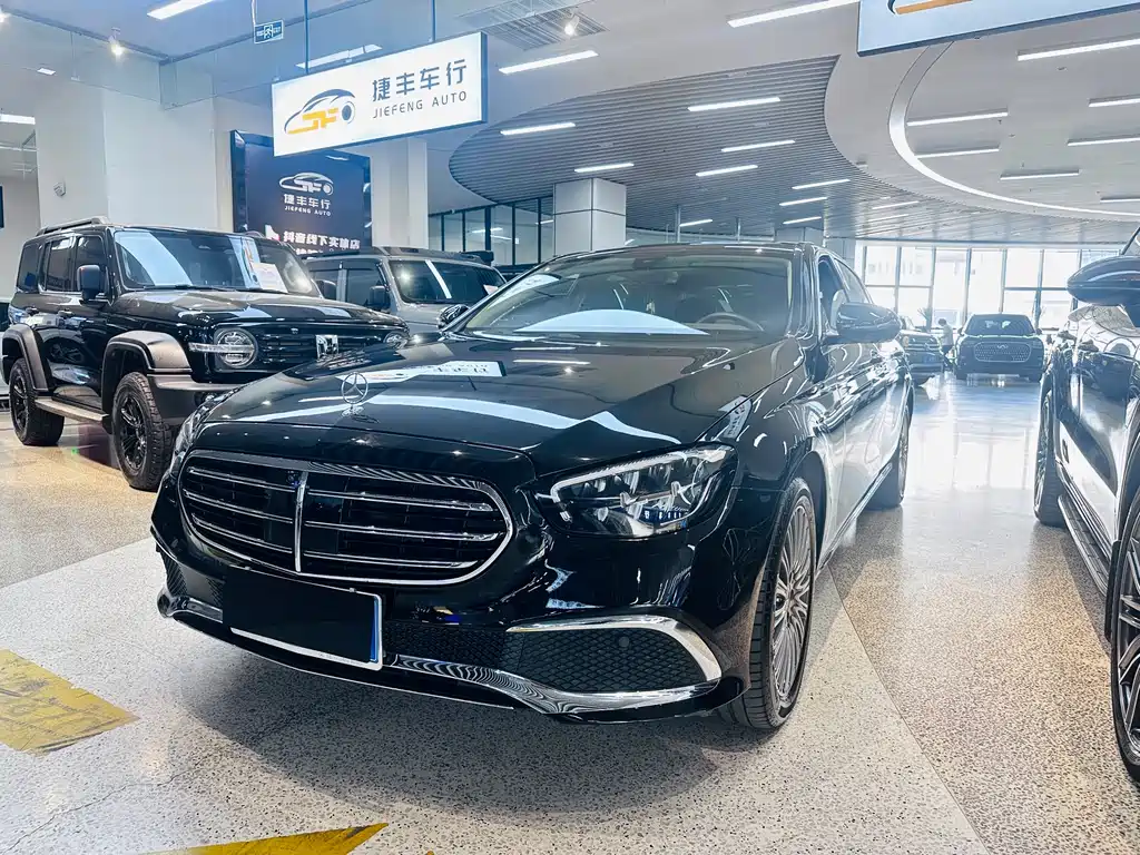 Mercedes-Benz E-Class 2023 — фото 1
