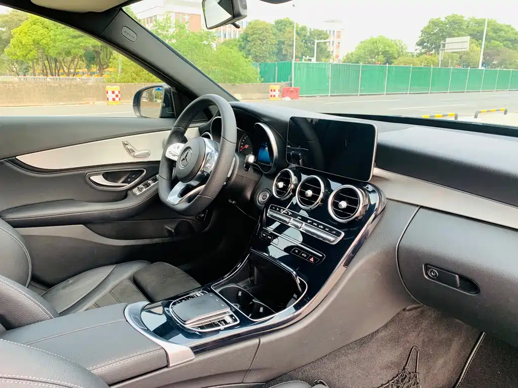 Mercedes-Benz C-Class 2019 — фото 11