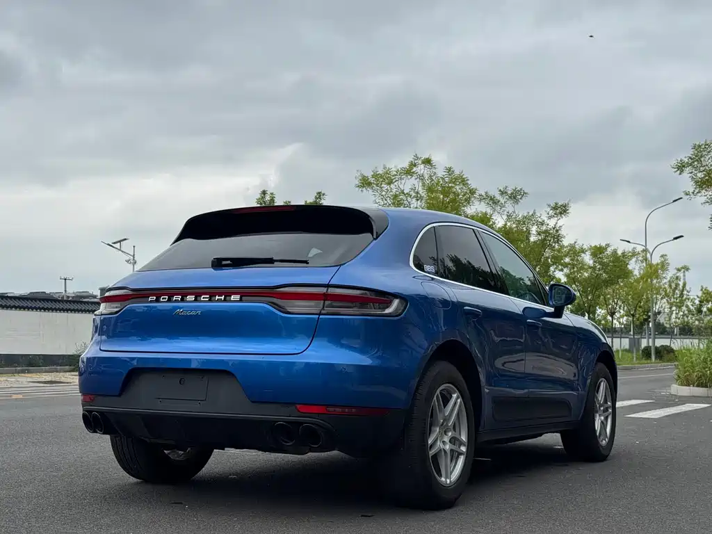 Porsche Macan 2018 — фото 23