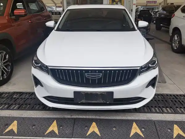 Geely Emgrand 2023