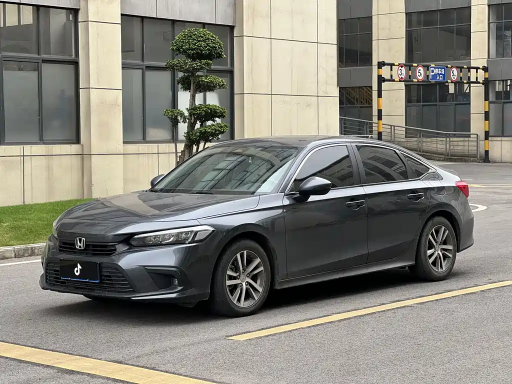 Honda Civic 2023 — фото 1
