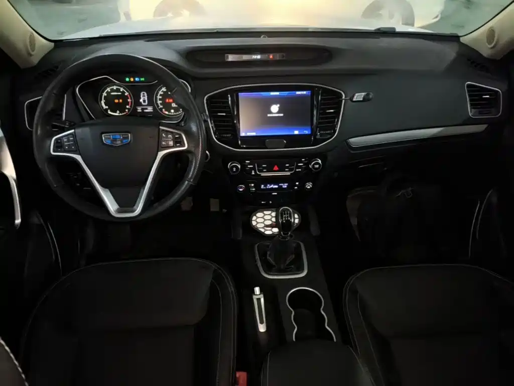 Geely Vision X6 2016 — фото 10