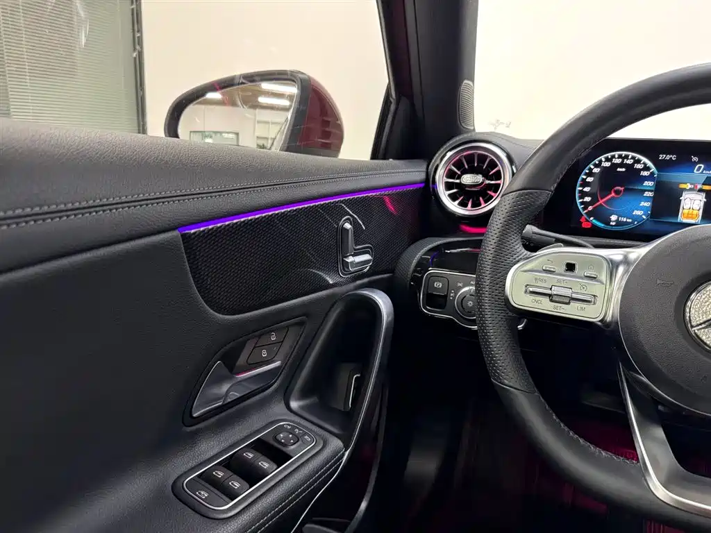 Mercedes-Benz A-Class 2021 — фото 17