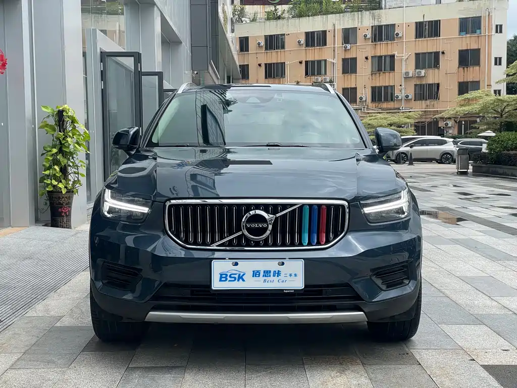 Volvo XC40 2019 — фото 2